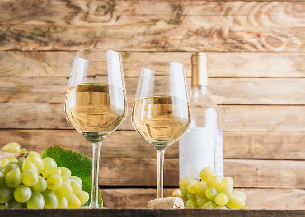 fehérbor, üveg, szőlő