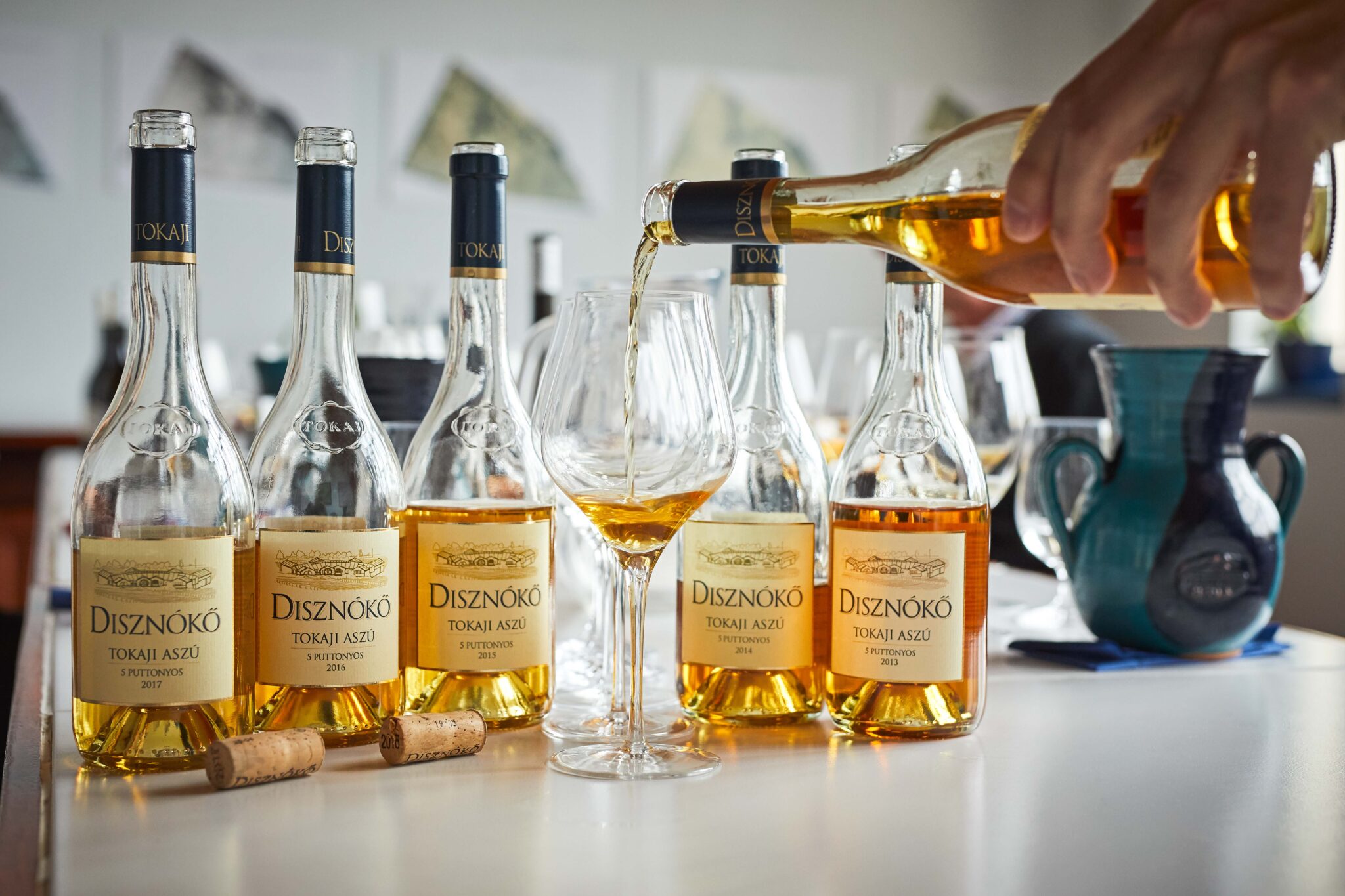 tokaji aszú, disznőkő, pohár