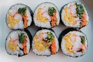 szusi, kimbap, rizs
