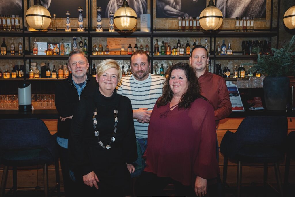 Vince teszt március, tesztelők