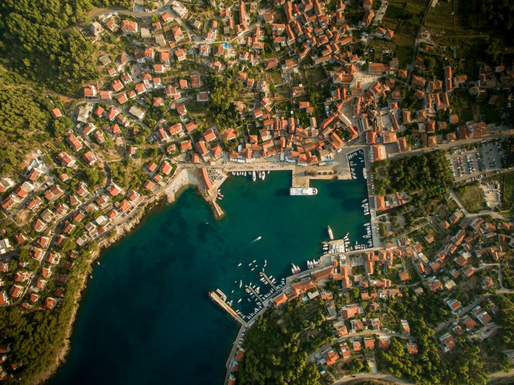 hvar, tenger